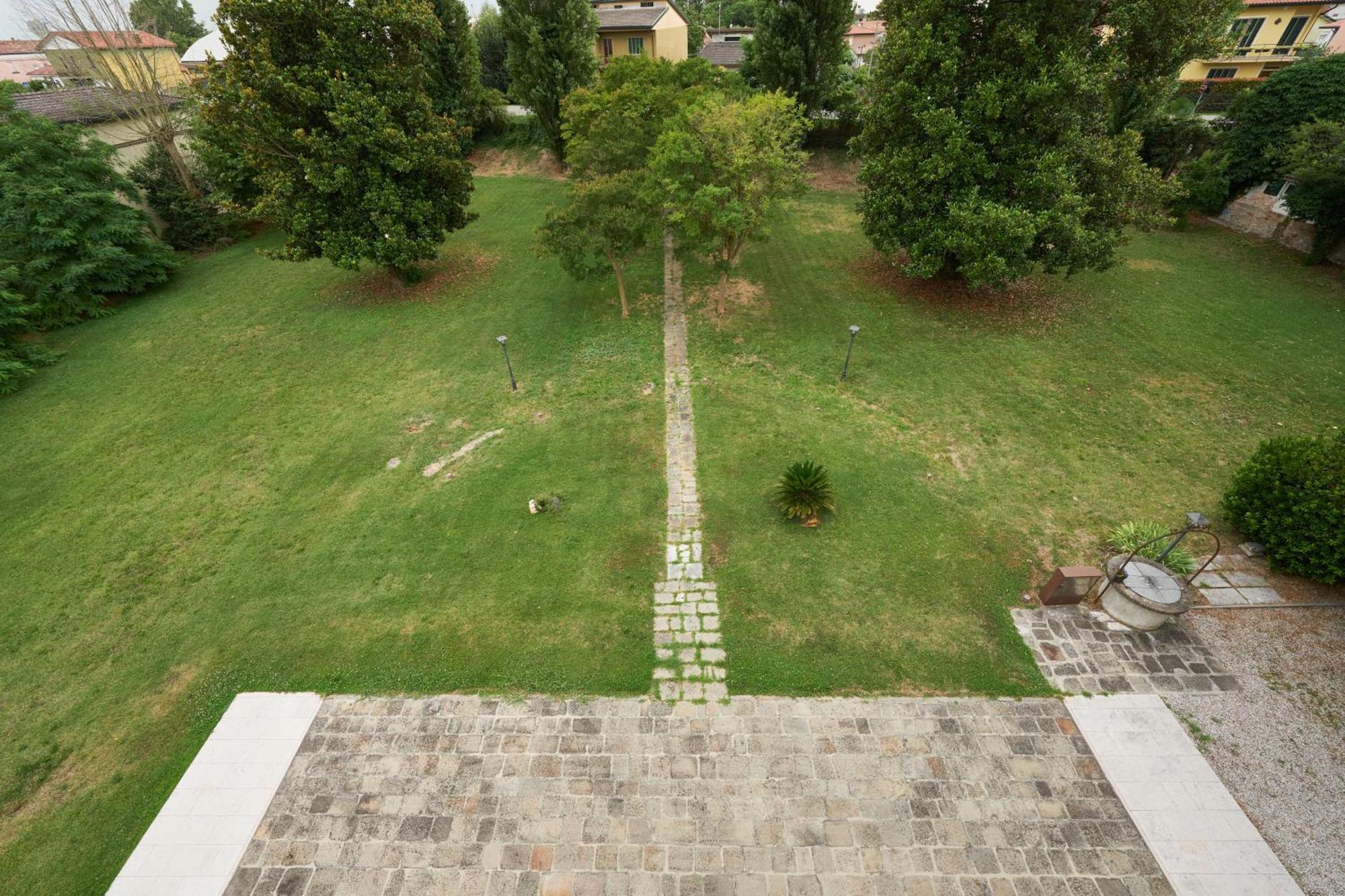 Villa Martin Sambruson ภายนอก รูปภาพ